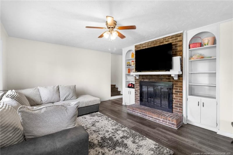 514 Roundtree Dr, Fayetteville, NC 28303