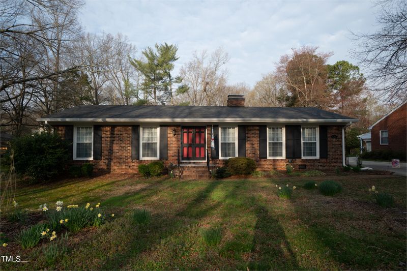 514 Shadowbrook Dr, Burlington, NC 27215