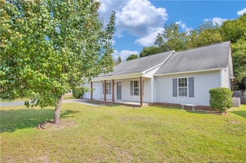 514 Sunpointe Dr, Hope Mills, NC 28348