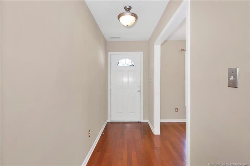 514 Sunpointe Dr, Hope Mills, NC 28348