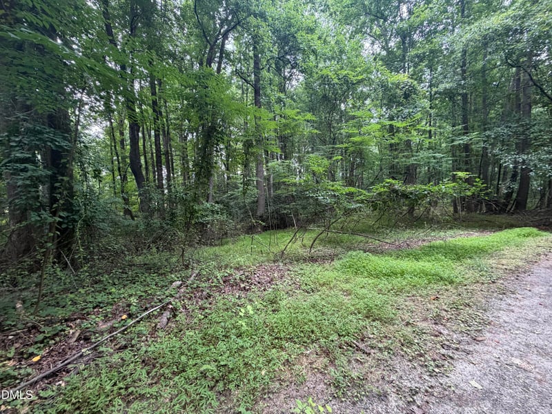 5140 Commission Dr, Holly Springs, NC 27540