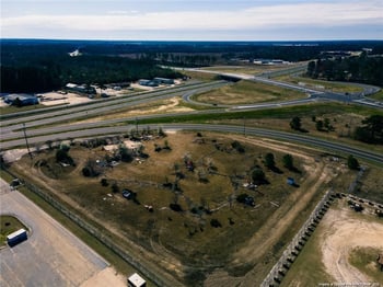 5140 U S 301 Hw, Hope Mills, NC 28318