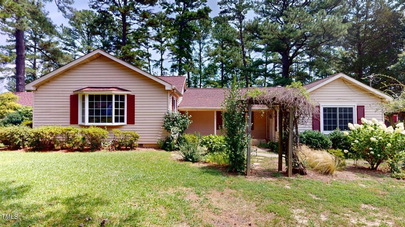 5141 Nc 56 , Franklinton, NC 27525