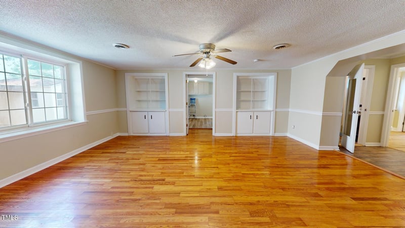 5141 Nc 56 , Franklinton, NC 27525