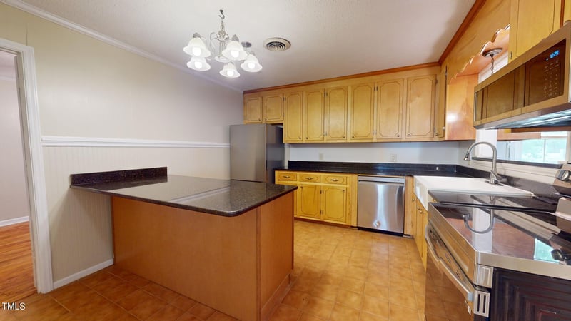 5141 Nc 56 , Franklinton, NC 27525