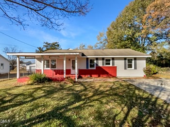 5142 Meadowbrook Dr, Fayetteville, NC 28304