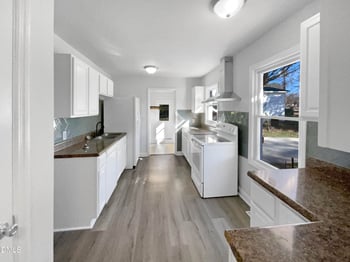 5142 Meadowbrook Dr, Fayetteville, NC 28304