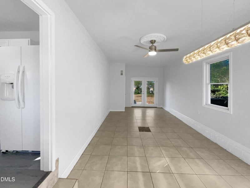 5142 Meadowbrook Dr, Fayetteville, NC 28304