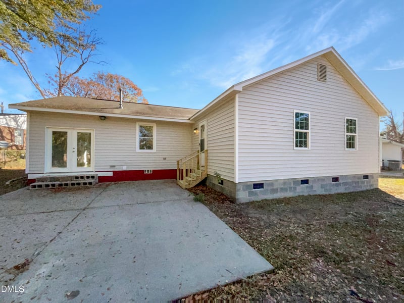 5142 Meadowbrook Dr, Fayetteville, NC 28304