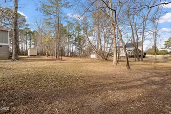 5148 Commission Dr, Holly Springs, NC 27540