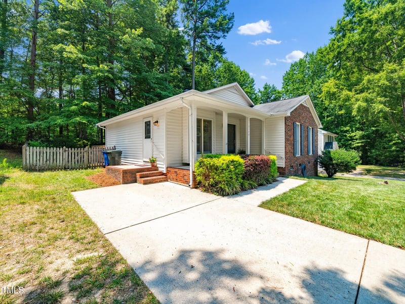 5148 Wallingford Dr, Raleigh, NC 27616