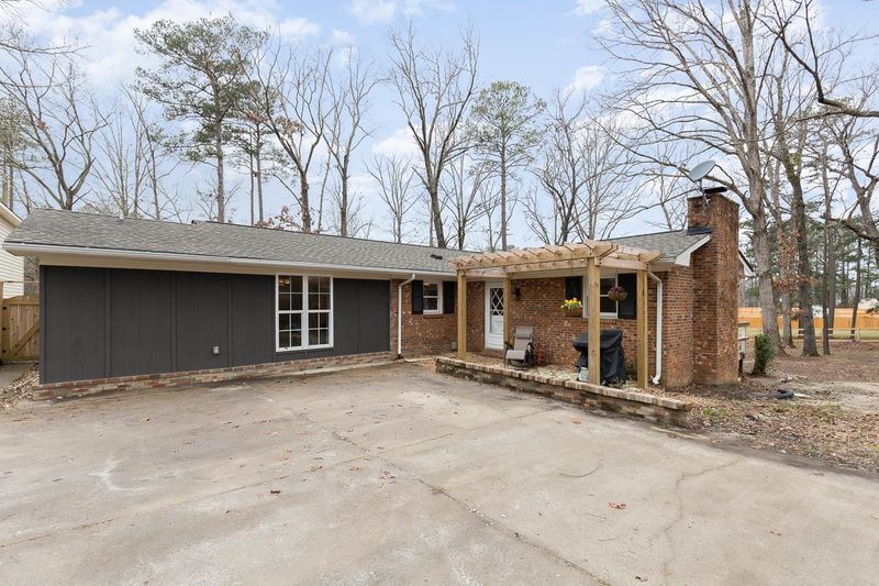 515 Cheves Rd, Zebulon, NC 27597