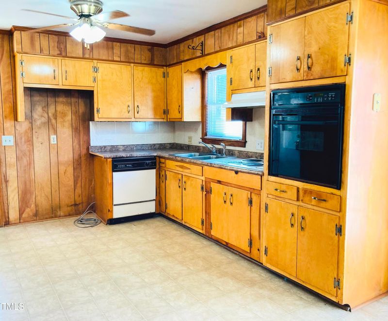 515 Cody St, Roxboro, NC 27573