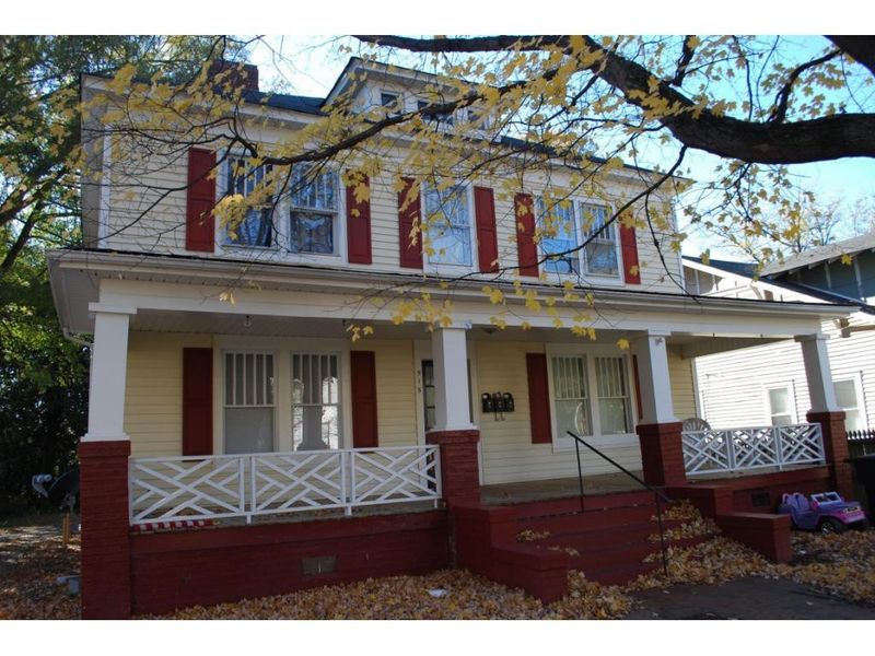 515 E Davis St, Burlington, NC 27215