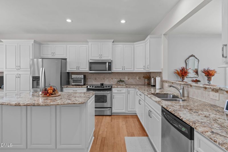 515 Garendon Dr, Cary, NC 27519