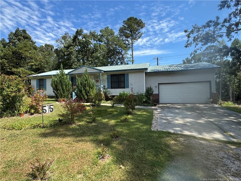 515 Gillis Hill Rd, Fayetteville, NC 28306