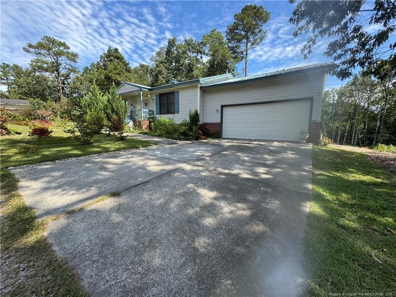 515 Gillis Hill Rd, Fayetteville, NC 28306