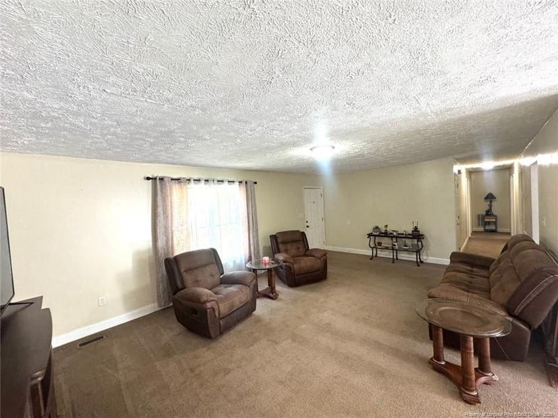 515 Gillis Hill Rd, Fayetteville, NC 28306