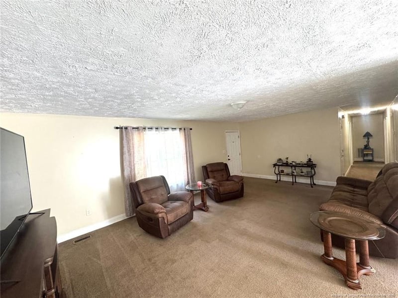 515 Gillis Hill Rd, Fayetteville, NC 28306