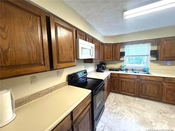 515 Gillis Hill Rd, Fayetteville, NC 28306