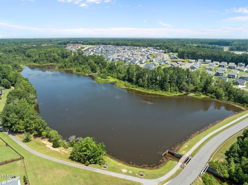 515 Glenville Lake Dr, Fuquay Varina, NC 27526