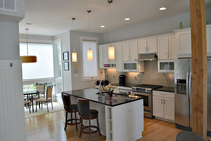 515 Hillsborough St #101, Chapel Hill, NC 27514