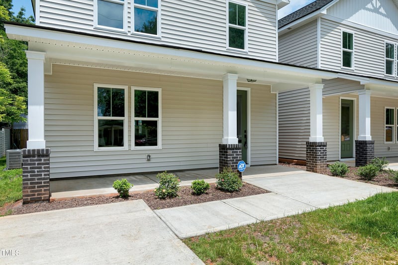 515 Raleigh Pines Dr #102, Raleigh, NC 27610