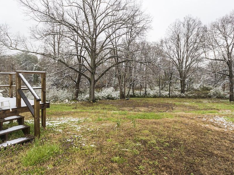 515 Smith St, Burlington, NC 27217