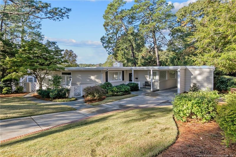 515 Valley Rd, Fayetteville, NC 28305