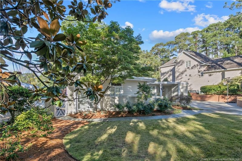 515 Valley Rd, Fayetteville, NC 28305