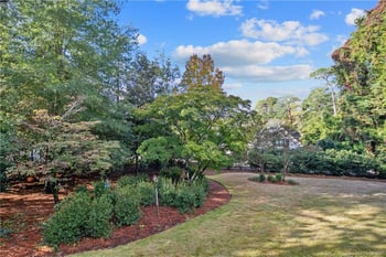 515 Valley Rd, Fayetteville, NC 28305