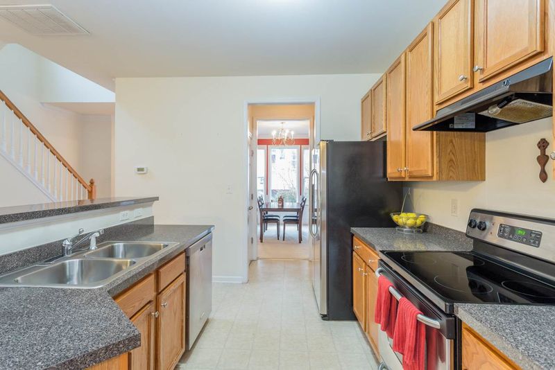 515 Village Loop Dr, Apex, NC 27502