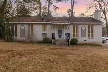 515 Walnut Dr, Sanford, NC 27330