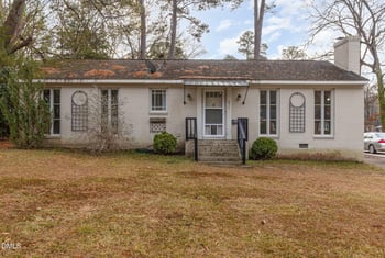 515 Walnut Dr, Sanford, NC 27330