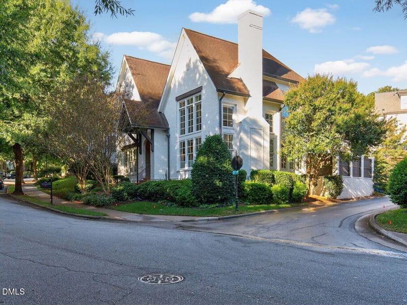 515 Wayne Dr, Raleigh, NC 27608