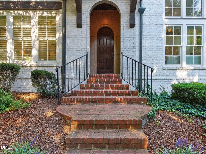 515 Wayne Dr, Raleigh, NC 27608