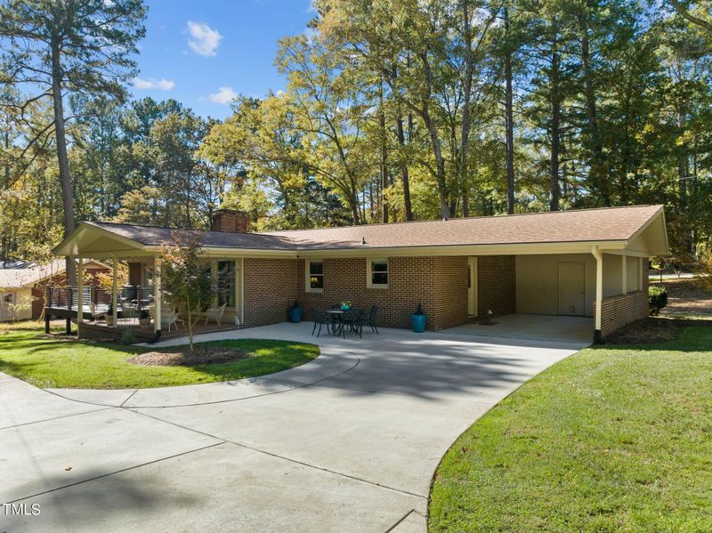 5152 N Willowhaven Dr, Durham, NC 27712