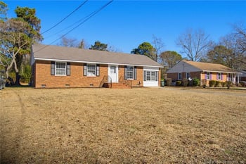 5156 Hewitt Dr, Fayetteville, NC 28311