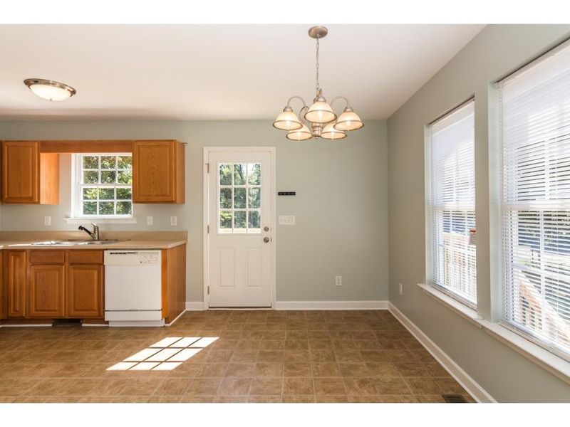 516-A N Second, Mebane, NC 27302