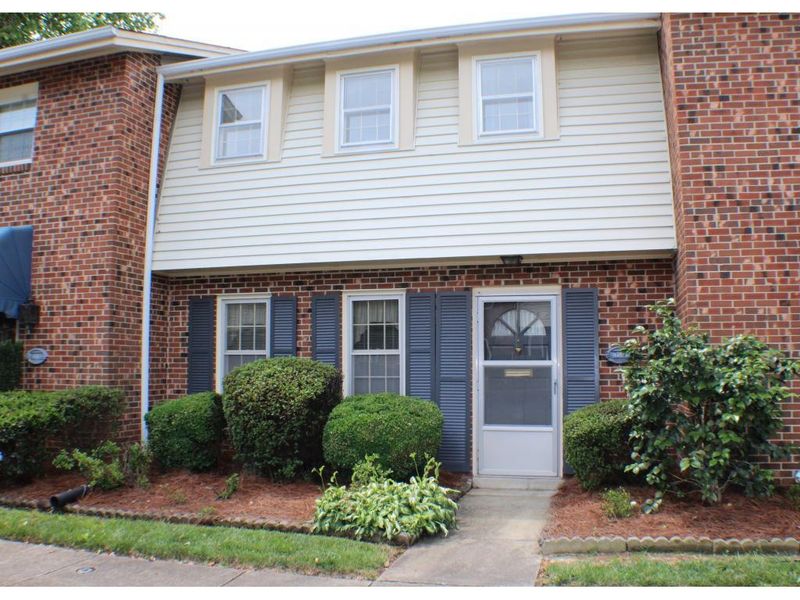 516 B Peele St, Burlington, NC 27215