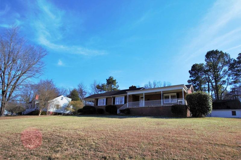 516 Banks St, Graham, NC 27253