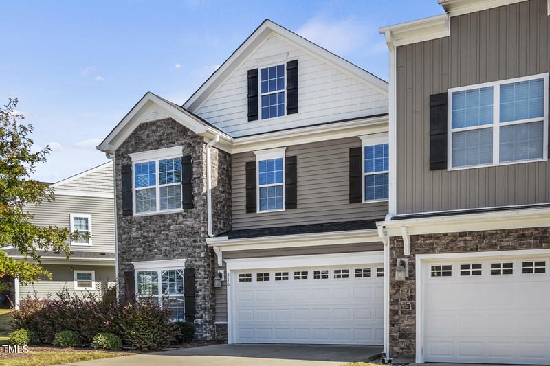 516 Barneswyck Dr, Fuquay Varina, NC 27526