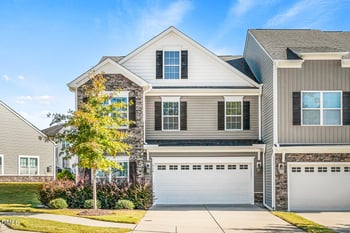 516 Barneswyck Dr, Fuquay Varina, NC 27526