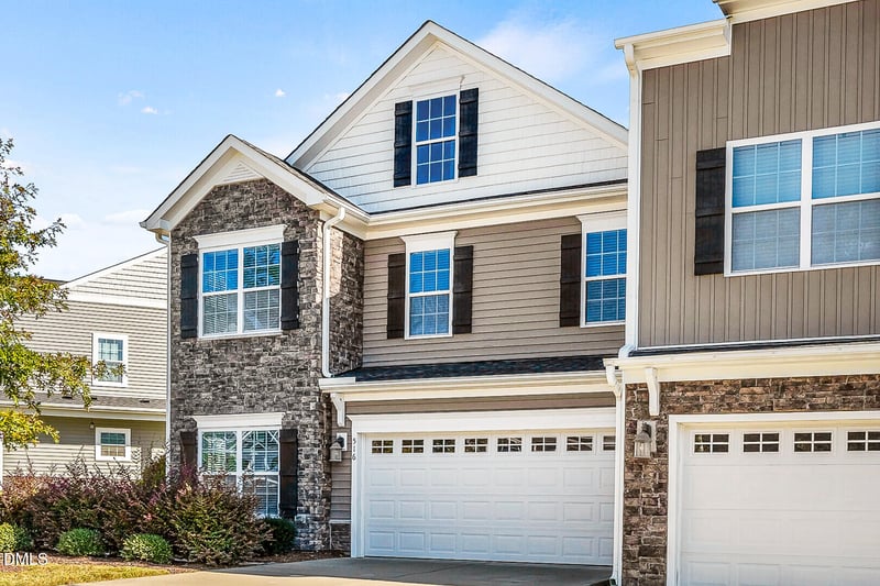 516 Barneswyck Dr, Fuquay Varina, NC 27526