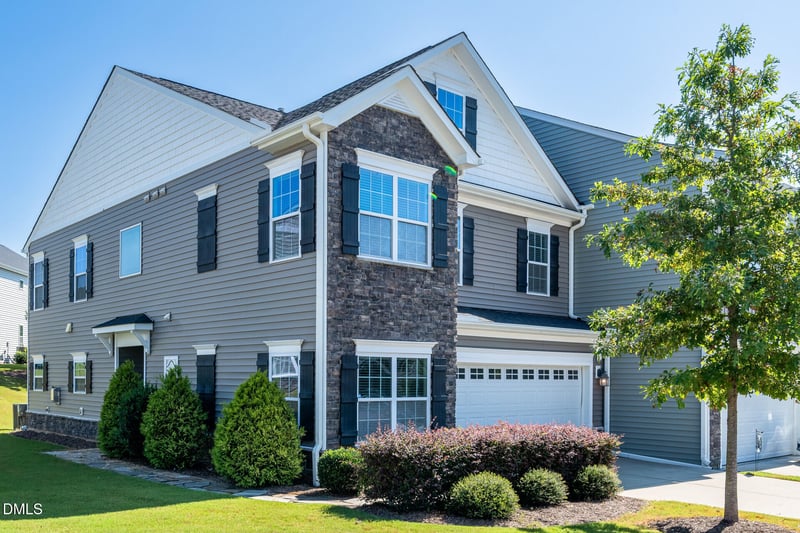 516 Barneswyck Dr, Fuquay Varina, NC 27526
