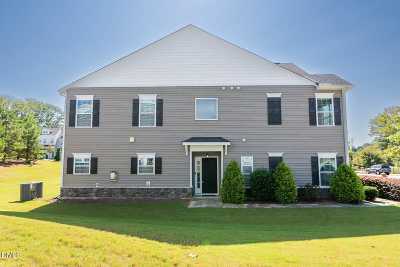 516 Barneswyck Dr, Fuquay Varina, NC 27526