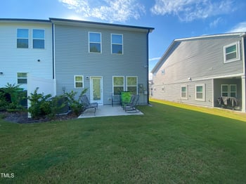 516 Barrington Row Ave, Zebulon, NC 27597