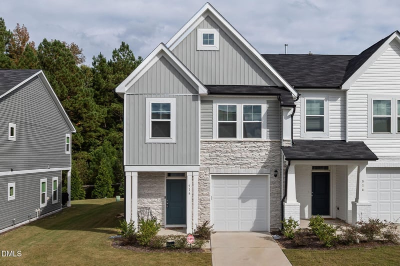 516 Barrington Row Ave, Zebulon, NC 27597