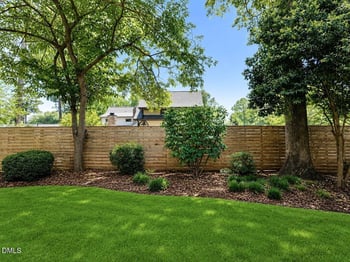 516 Blakewood Dr, Raleigh, NC 27609