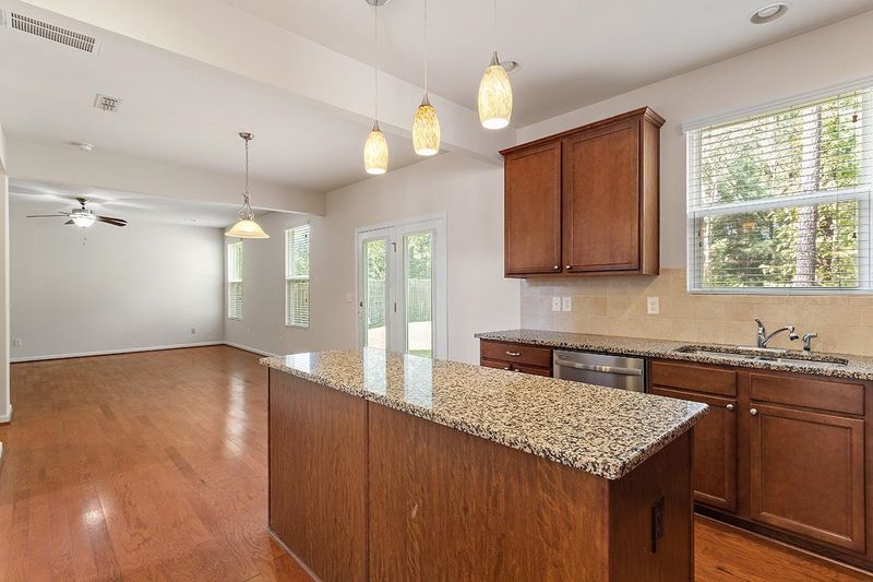 516 Callandale Ln, Durham, NC 27703
